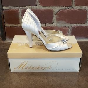Wedding shoes (David's Bridal)